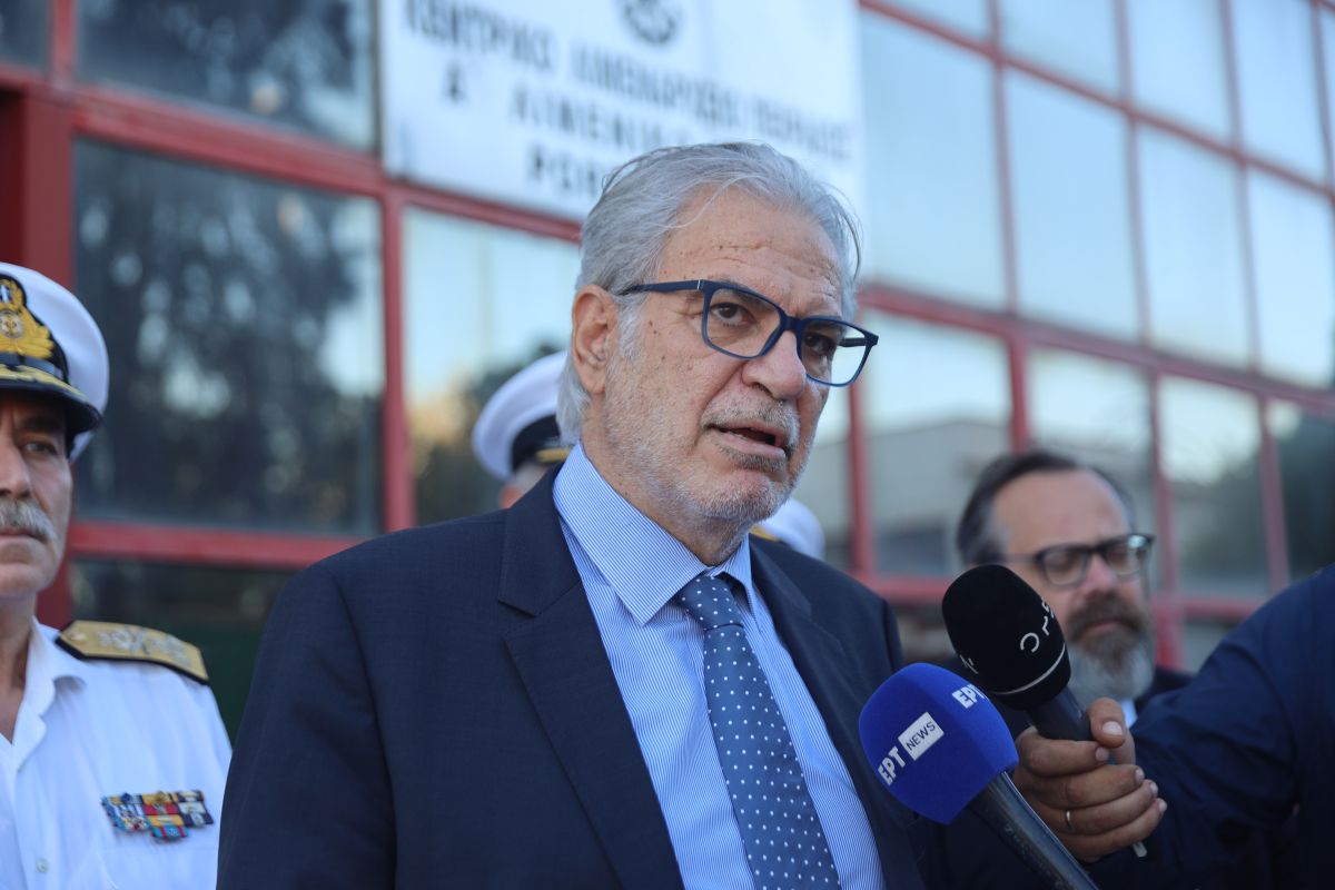 Επίσκεψη Στυλιανίδη στο λιμάνι Πειραιά: Τι είπε για τις τιμές των εισιτηρίων