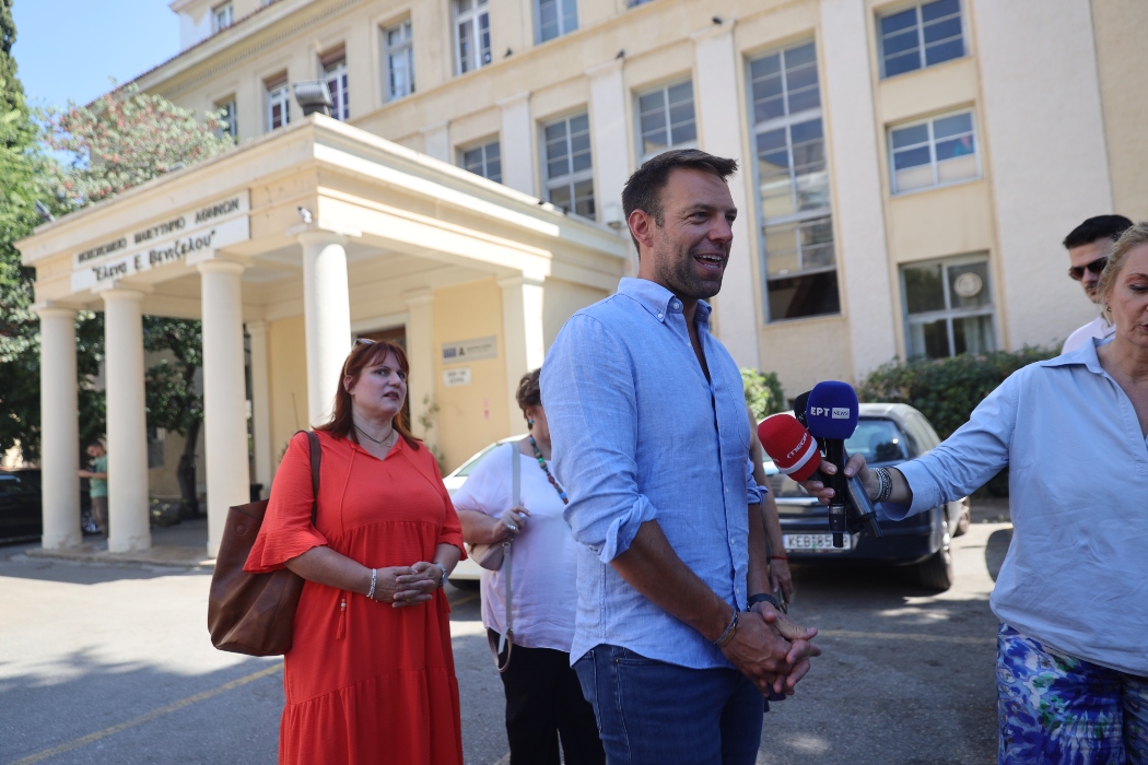 Αιφνιδιαστική επίσκεψη στο «Έλενα» πραγματοποίησε ο Κασσελάκης