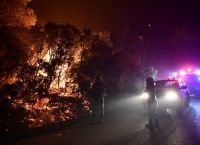 Φωτιά στο Βαρνάβα: Εκκένωση της Ραπεντώσας προς Κηφισιά – Νέο 112