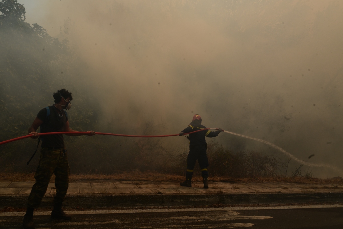 Φωτιά στην Αττική: Εκκενώνεται το νοσοκομείο Αμαλία Φλέμινγκ – Μήνυμα 112 στα Βριλήσσια
