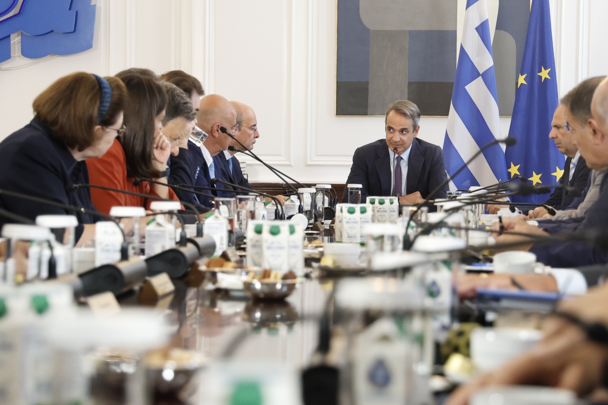 Μητσοτάκης στο υπουργικό: Από τις 6/10 τα διόδια στην Αττική Οδό θα μειωθούν στα 2,5 ευρώ