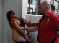 Στον ανακριτή ο επίδοξος βιαστής της 20χρονης σε παραλία στη Σαλαμίνα – Έχει συλληφθεί άλλες 15 φορές