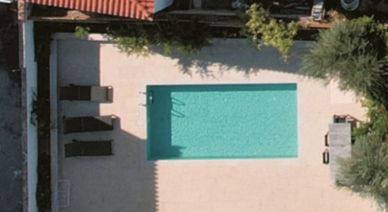 Scandal Erupts Over Illegal Pool Built by SYRIZA Leader in Spetses – Claims It’s a Well