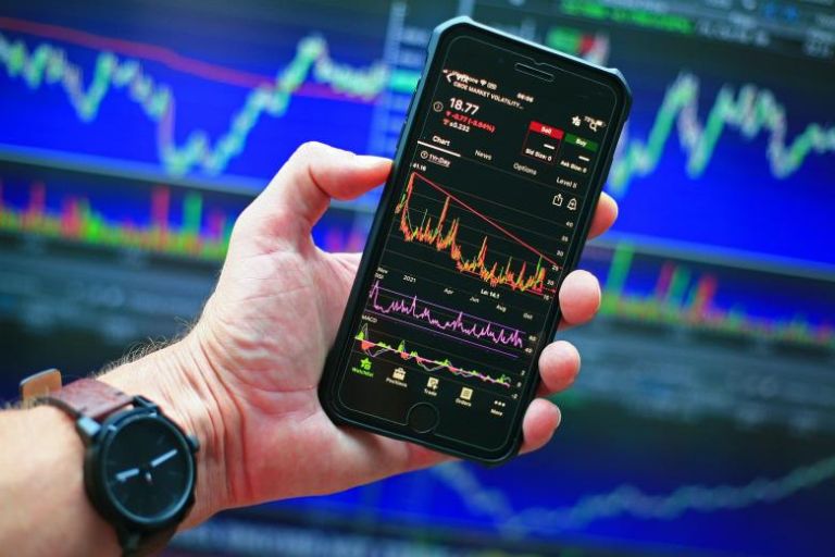 Stocks plummet 6.27% at Athens Exchange; 5.9 bln loss in market capitalization
