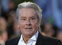 Αλεν Ντελόν: “Μίλησε” η ιατροδικαστική έκθεση – Αυτή είναι η αιτία θανάτου [vid]