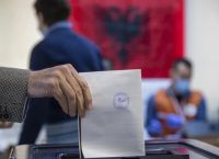 Αυξημένη η συμμετοχή στις εκλογές στην Χειμάρρα – Νέες καταγγελίες για παρατυπίες των αρχών