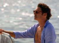 Χριστόφορος Παπακαλιάτης: Κοινές διακοπές με την Ντέμι Μουρ στους Παξούς – Τα χαμόγελα όλο νόημα