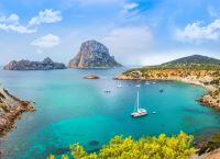 Η Ιμπιζα είναι με διαφορά η χειρότερη: Όριο στο αλκοόλ για τους επιβάτες ζητά ο επικεφαλής της Ryanair