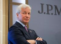 Ο διευθύνων σύμβουλος της JP Morgan Ντίμον, έχει ένα σχέδιο για τη μείωση του εθνικού χρέους της Αμερικής