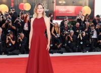 Φεστιβάλ Βενετίας: Οι ωραιότερες red carpet εμφανίσεις
