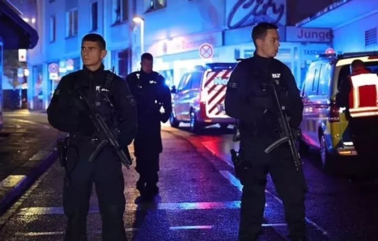 Γερμανία: Το Ισλαμικό Κράτος ανέλαβε την ευθύνη για την αιματηρή επίθεση στο Ζόλινγκεν