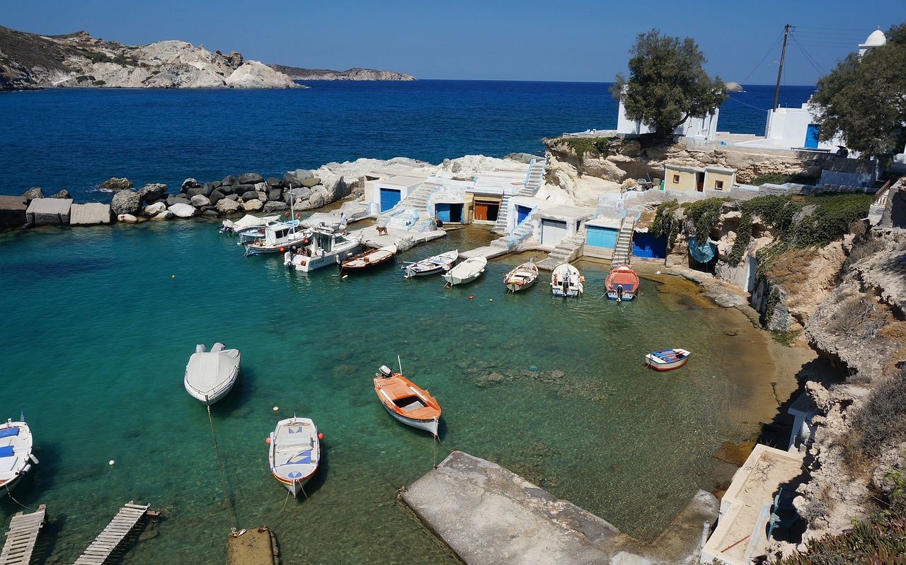 Foreign media promote the island of Milos