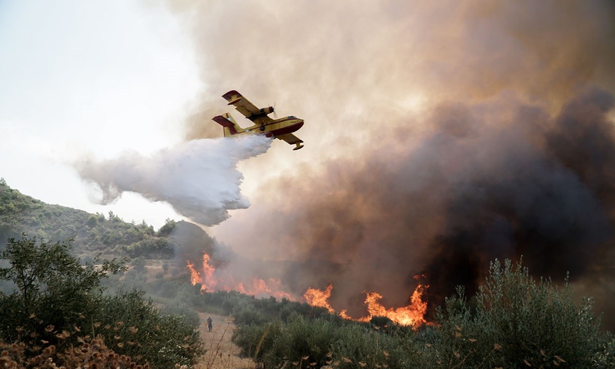 Τέσσερα βουνά διέσχισε η φωτιά στο Ρέθυμνο: Χωρίς ενιαίο μέτωπο – Προβληματίζουν οι άνεμοι