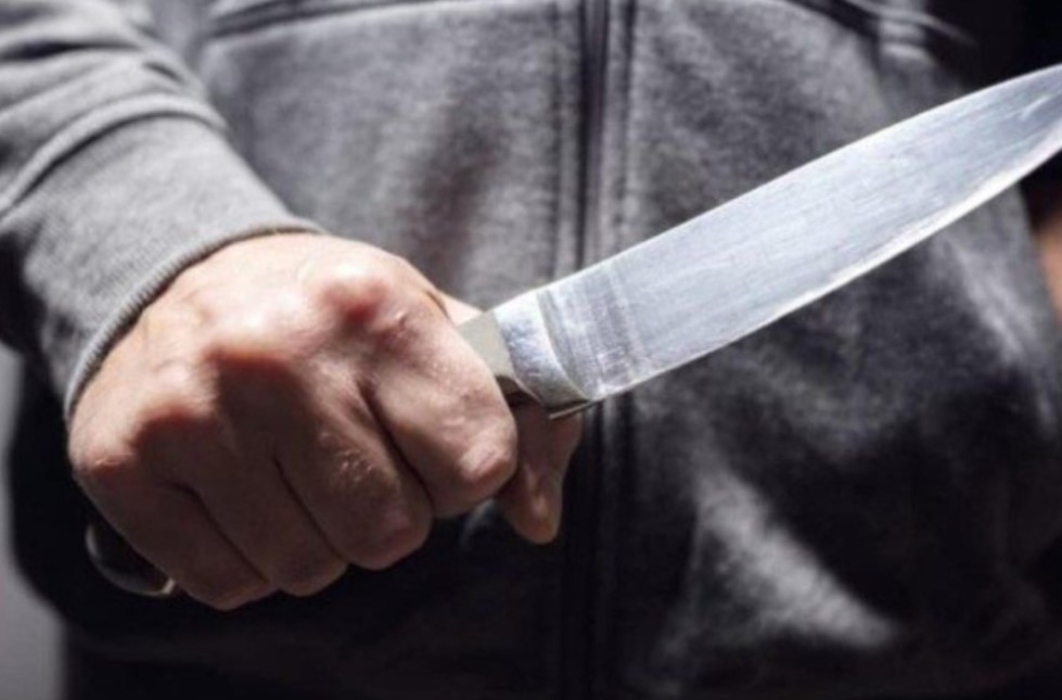 Επίθεση με μαχαίρι σε 15χρονο σε σχολείο της Μήλου