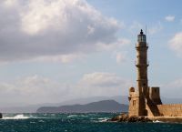 Ξένοι επιβάτες: Χάνει κι’ άλλο έδαφος η Μύκονος – Άνοδος σε Ρόδο, Χανιά