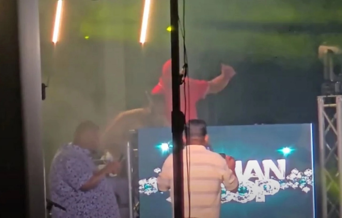 Ο παγκοσμίως γνωστός ράπερ, Fatman Scoop, πέθανε πάνω στη σκηνή–Συγκλονιστικό βίντεο από την κατάρρευσή του
