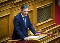 Ψηφίστηκε στη Βουλή η έκτακτη εισφορά για τους παρόχους ρεύματος