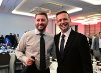 ΠΑΣΟΚ: Με επτά θεματικές ενότητες το ντιμπέιτ Ανδρουλάκη – Δούκα – Στον «αέρα» η ημερομηνία ΠΑΣΟΚ: Με επτά θεματικές ενότητες το ντιμπέιτ Ανδρουλάκη – Δούκα – Στον «αέρα» η ημερομηνία