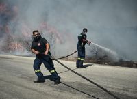 Φωτιά στη Ρόδο: Ξεπρόβαλε νέα εστία