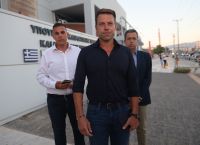 Αλληλοσπαραγμός στον ΣΥΡΙΖΑ: Δεν παραδίδει την έδρα η Λινού Αλληλοσπαραγμός στον ΣΥΡΙΖΑ: Δεν παραδίδει την έδρα η Λινού