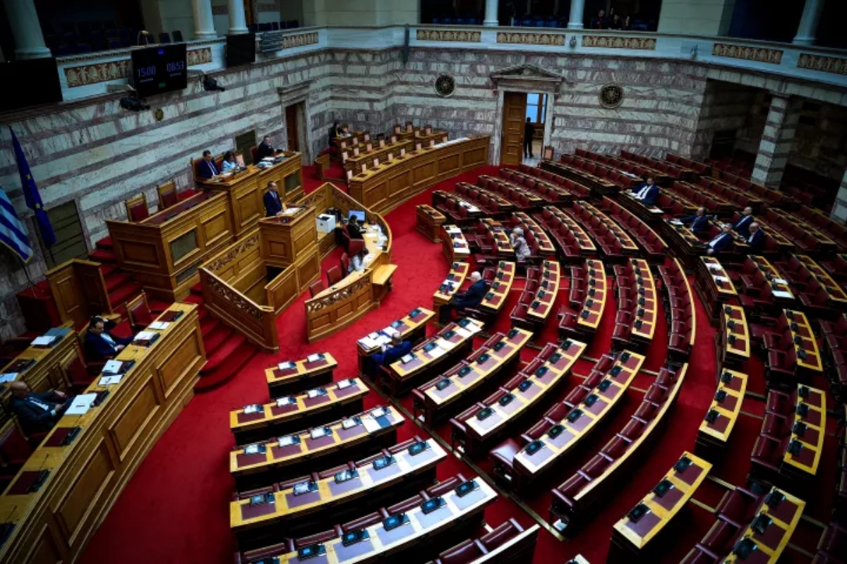 Βουλή: Υπερψηφίστηκε σε πρώτη ανάγνωση το νέο Αναπτυξιακό Πρόγραμμα Δημοσίων Επενδύσεων
