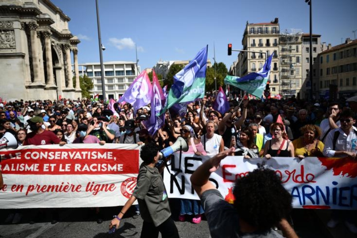 Γαλλία: Χιλιάδες διαδηλωτές ζητούν την παραίτηση Μακρόν