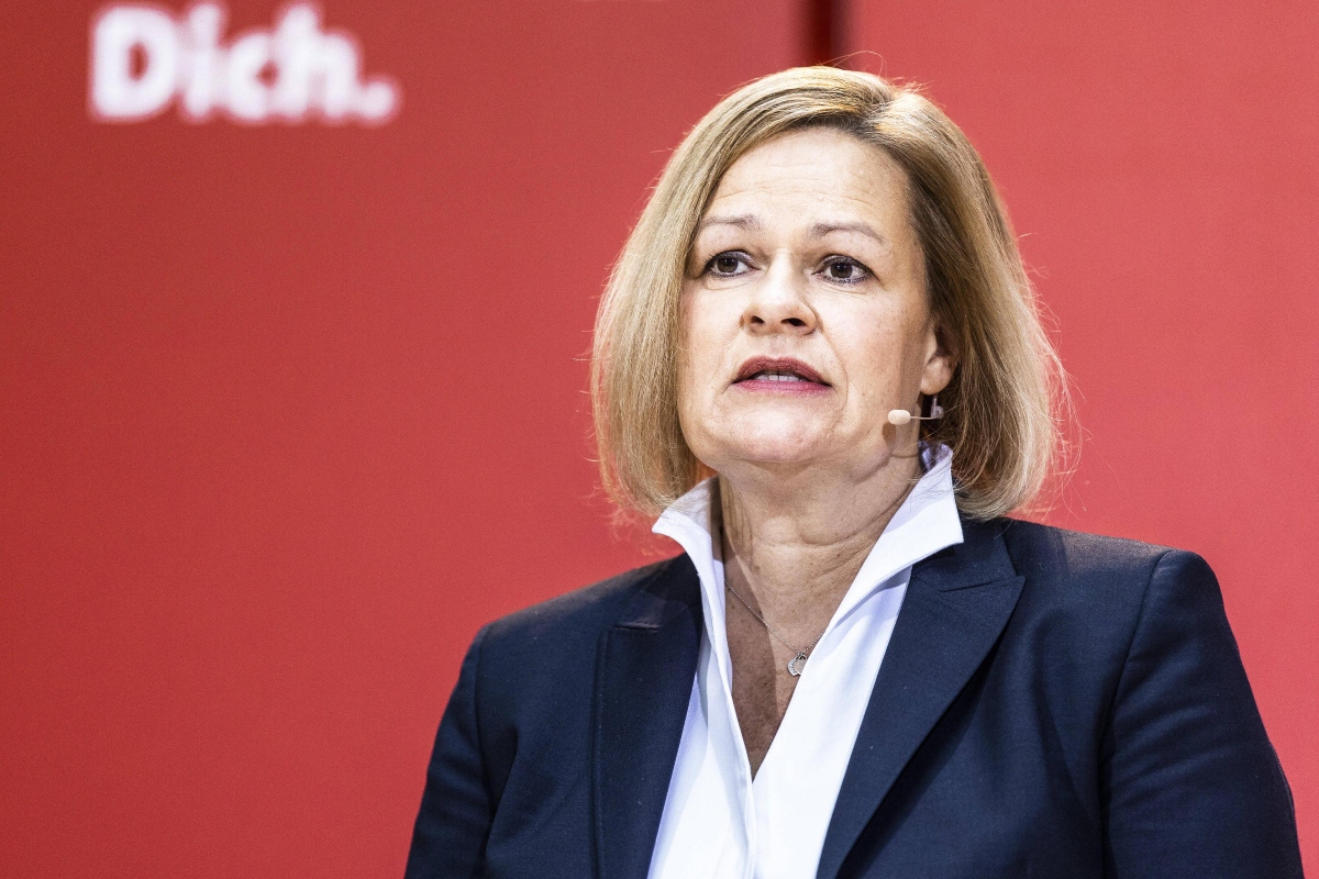 Η Γερμανία επαναφέρει τους συνοριακούς ελέγχους προκαλώντας σφοδρές αντιδράσεις στην Ευρώπη