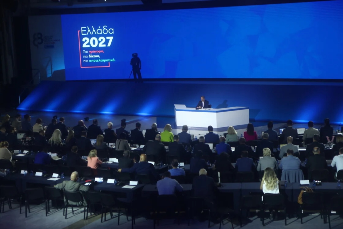 Με 14 ερωτήσεις και απαντήσεις η κυβέρνηση διευκρινίζει τις 12 αυξήσεις αποδοχών και 12 μειώσεις φόρων