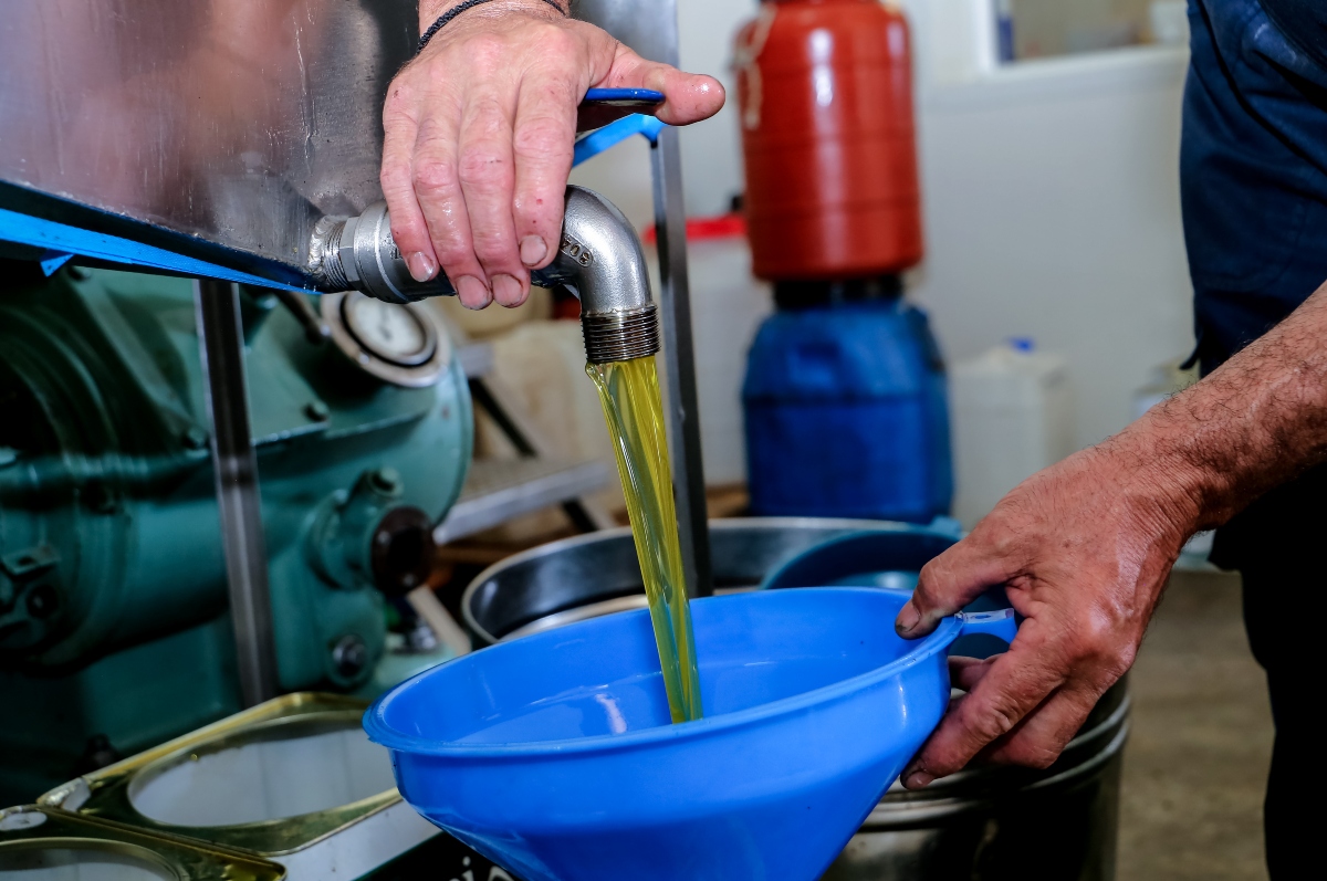 Πώς ξεσκεπάστηκαν τα ελαιοτριβεία που έκρυψαν 80 εκατομμύρια ευρώ