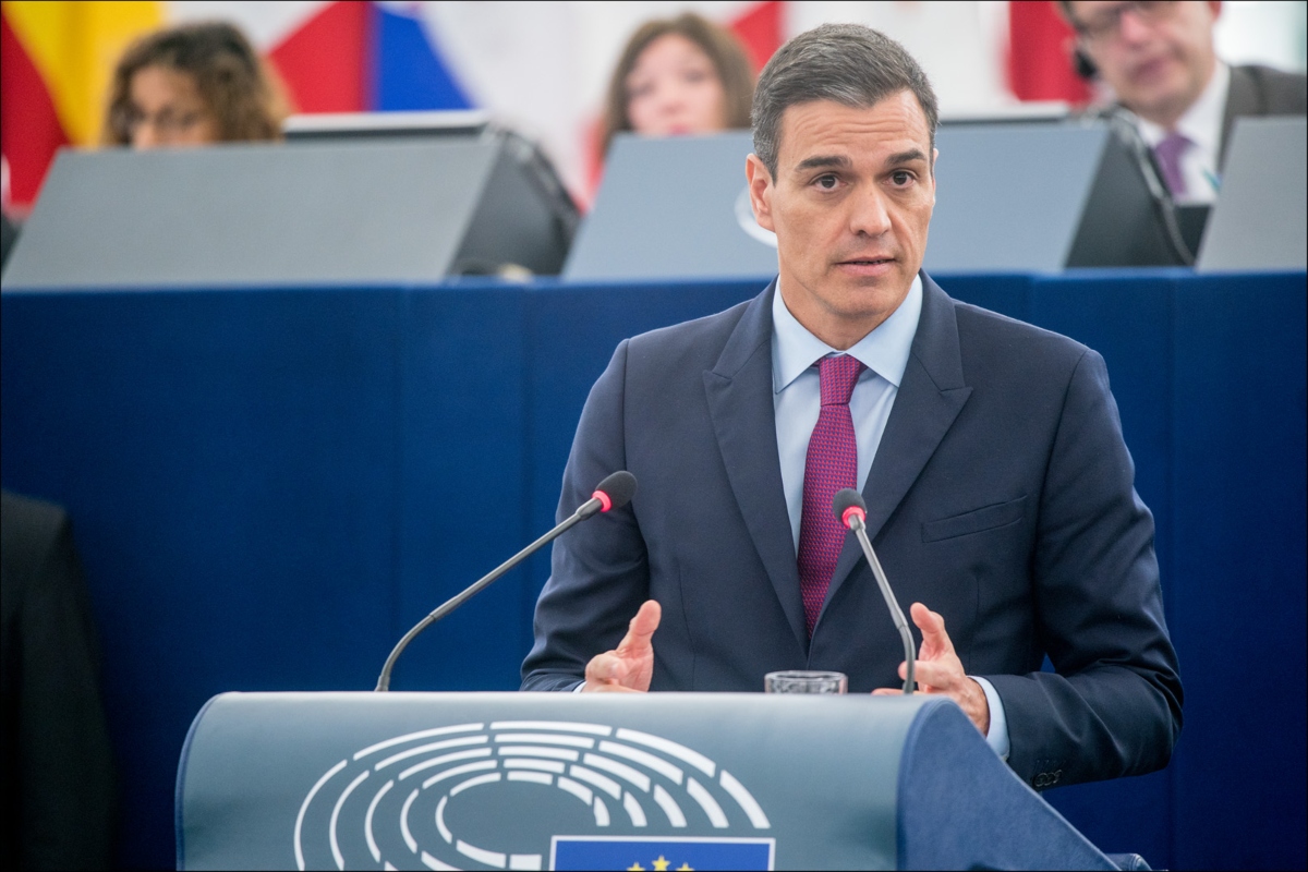 Ο πρωθυπουργός της Ισπανίας Σάντσεθ θέλει «διάλογο» και «συνεργασία» με την Κίνα