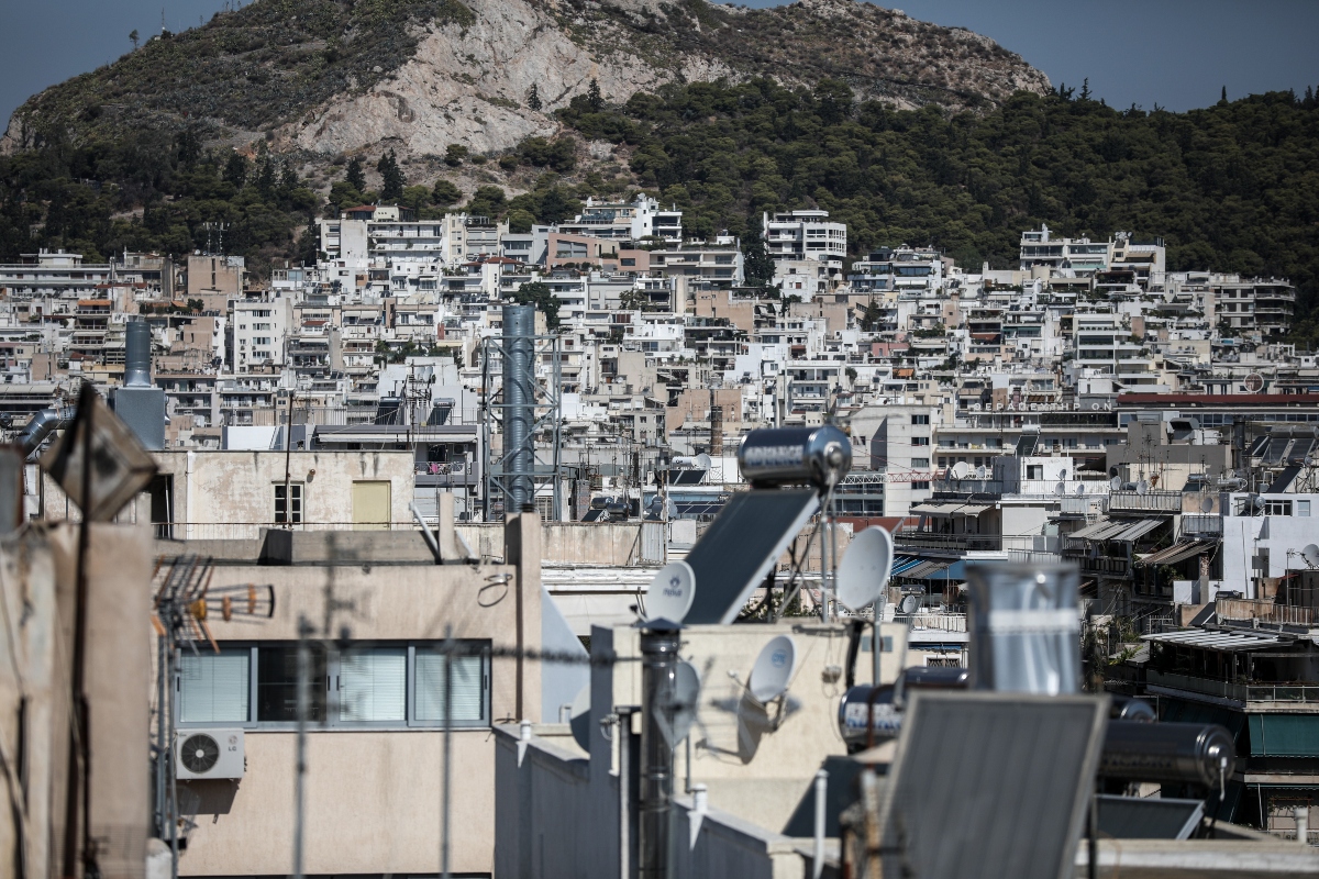Καταπατημένα: Σπίτια με «φως-νερό-τηλέφωνο» στο 20% της αξίας και από 100 ευρώ το μήνα