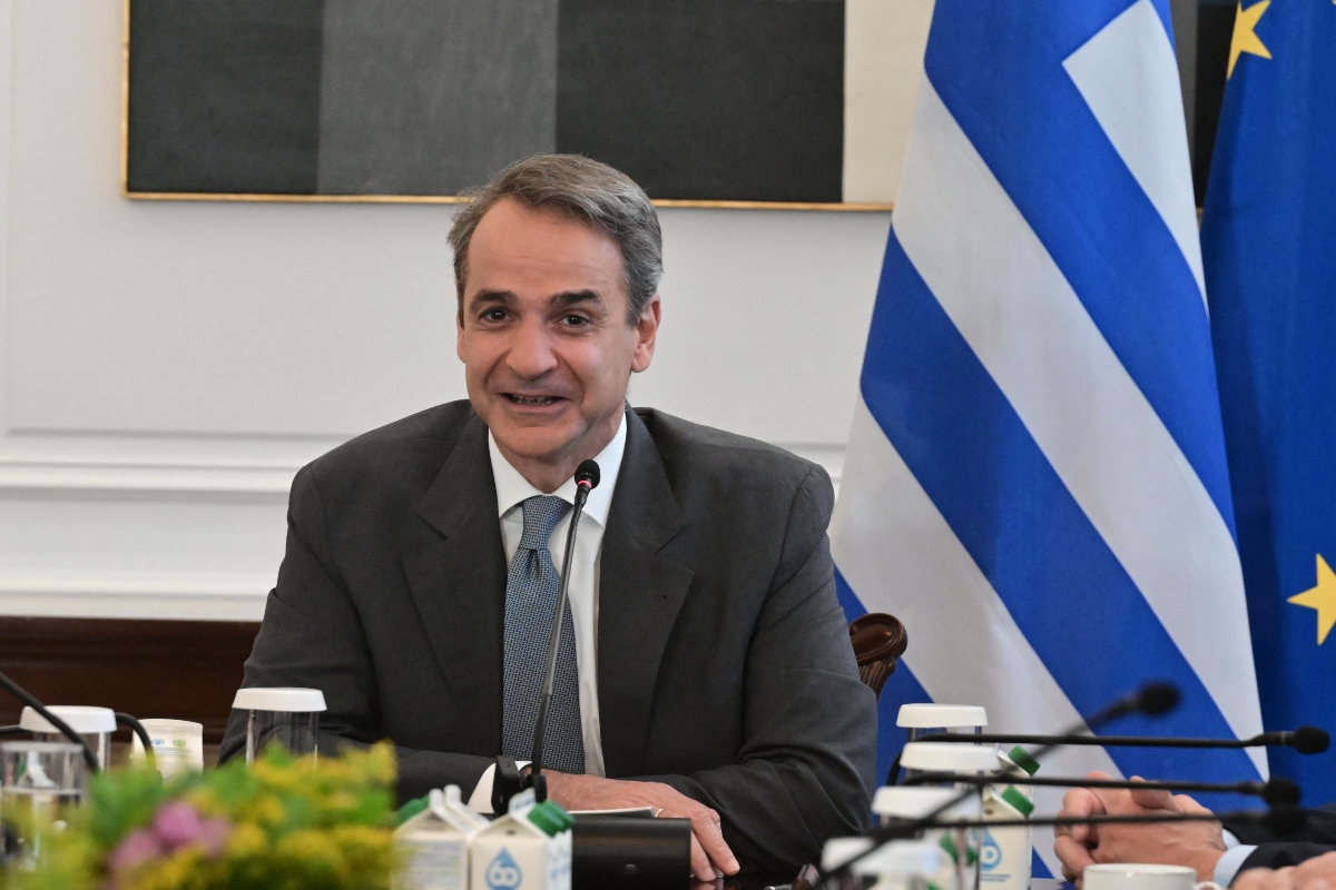 Κυβέρνηση: Θα επιδιώξει την επανεκκίνηση μέσω ΔΕΘ