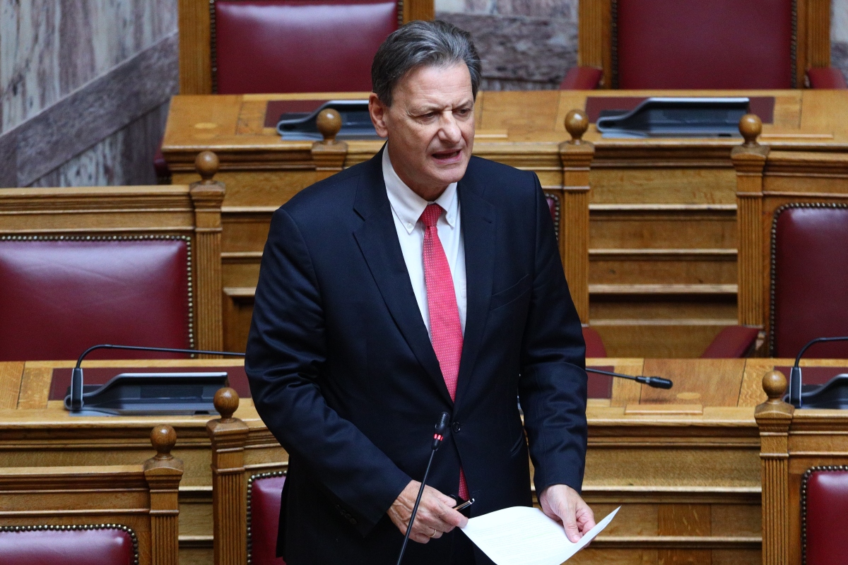 Σκυλακάκης: Επιβεβλημένη η αλλαγή κανόνων στην αγορά ηλεκτρισμού για να αντιμετωπιστούν οι στρεβλώσεις