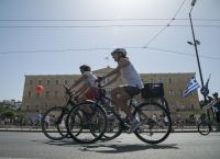 Γιατί δεν μπορούμε να περπατήσουμε ή να μετακινηθούμε με ποδήλατο στην Αθήνα;