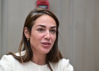 Η Δόμνα Μιχαηλίδου ετοιμάζεται να παντρευτεί με τον σύντροφό της Λεωνίδα Μαντωνάκη
