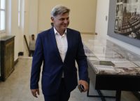 Φαραντούρης για πρόταση μομφής: Απαξιωτική κίνηση – Η προσφυγή στα μέλη θα μπορούσε να δώσει λύση