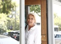 ΣΥΡΙΖΑ: Υποψηφία για την ηγεσία και η Ρένα Δούρου