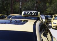 Κωστής Χατζηδάκης για ταξί: Κανείς δεν είναι υπεράνω του νόμου
