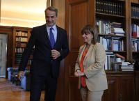 Μητσοτάκης: Πιλοτικά στα σχολεία locker για τα κινητά – Γεγονός η πρώτη αποβολή σε μαθητή