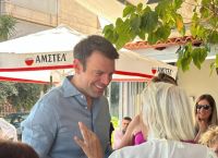 Στην Αρτέμιδα ο Κασσελάκης-Συνάντησε στελέχη της νομαρχιακής επιτροπής Ανατολικής Αττικής