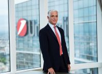 UniCredit: Η πλήρης εξαγορά της Commerzbank είναι μια επιλογή