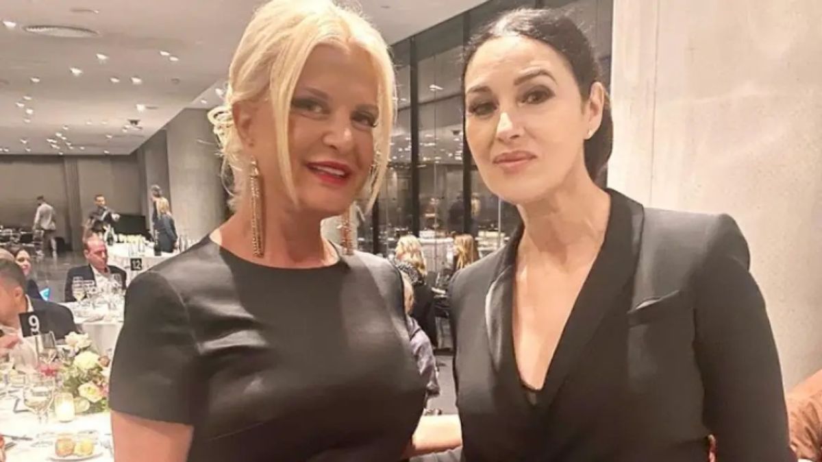 Η κοινή φωτογραφία Πατούλη – Μπελούτσι ντυμένες στα μαύρα “έριξε” το instagram