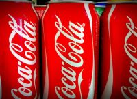 Coca Cola: Γιατί οι ιρλανδικές αρχές την έβαλαν στο στόχαστρο