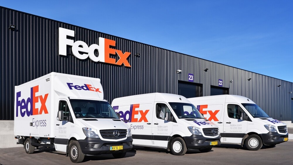FedEx: Μειωμένη κερδοφορία για το τρίμηνο και υποβάθμιση του outlook