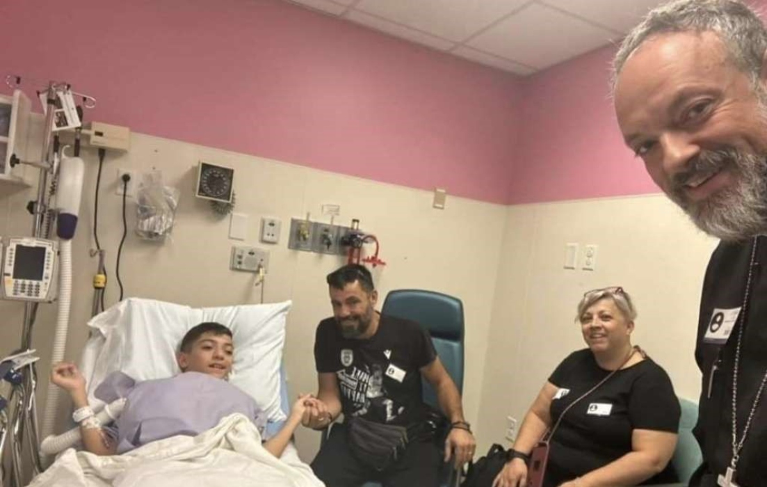 Ευχαριστώ όλους τους Έλληνες–Συγκινεί ο μικρός Γιαννάκης μετά την εγχείρηση,ετοιμάζεται να περπατήσει