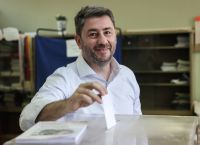 Metron Analysis: 2 στους 10 που «μάλλον ή σίγουρα» θα πάνε στις κάλπες του ΠΑΣΟΚ δηλώνουν ψηφοφόροι της ΝΔ
