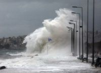 Έρχεται η κακοκαιρία Atena με καταιγίδες κεραυνούς και χαλάζι Έρχεται η κακοκαιρία Atena με καταιγίδες κεραυνούς και χαλάζι