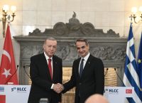 Συνάντηση Μητσοτάκη – Ερντογάν με στόχο τη διατήρηση λεπτών ισορροπιών