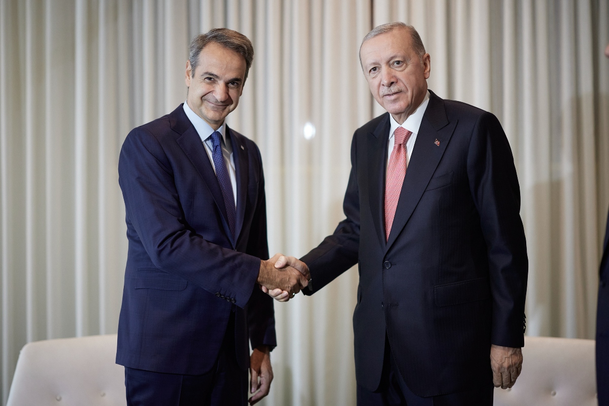 Μισή ώρα διήρκεσε η συνάντηση Μητσοτάκη – Ερντογάν