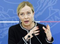 Κορυφώνεται η σύγκρουση Μελόνι – κεντροαριστεράς Κορυφώνεται η σύγκρουση Μελόνι – κεντροαριστεράς